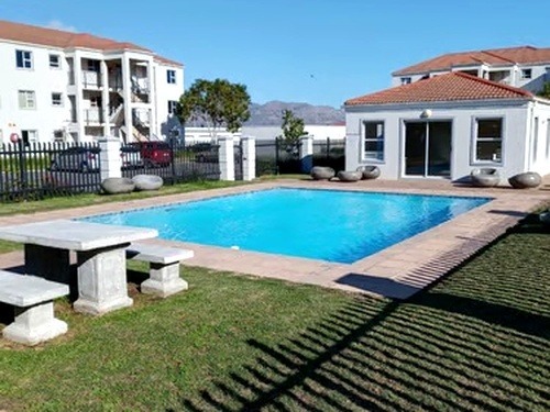 2 Bedroom Property for Sale in Heritage Park Western Cape